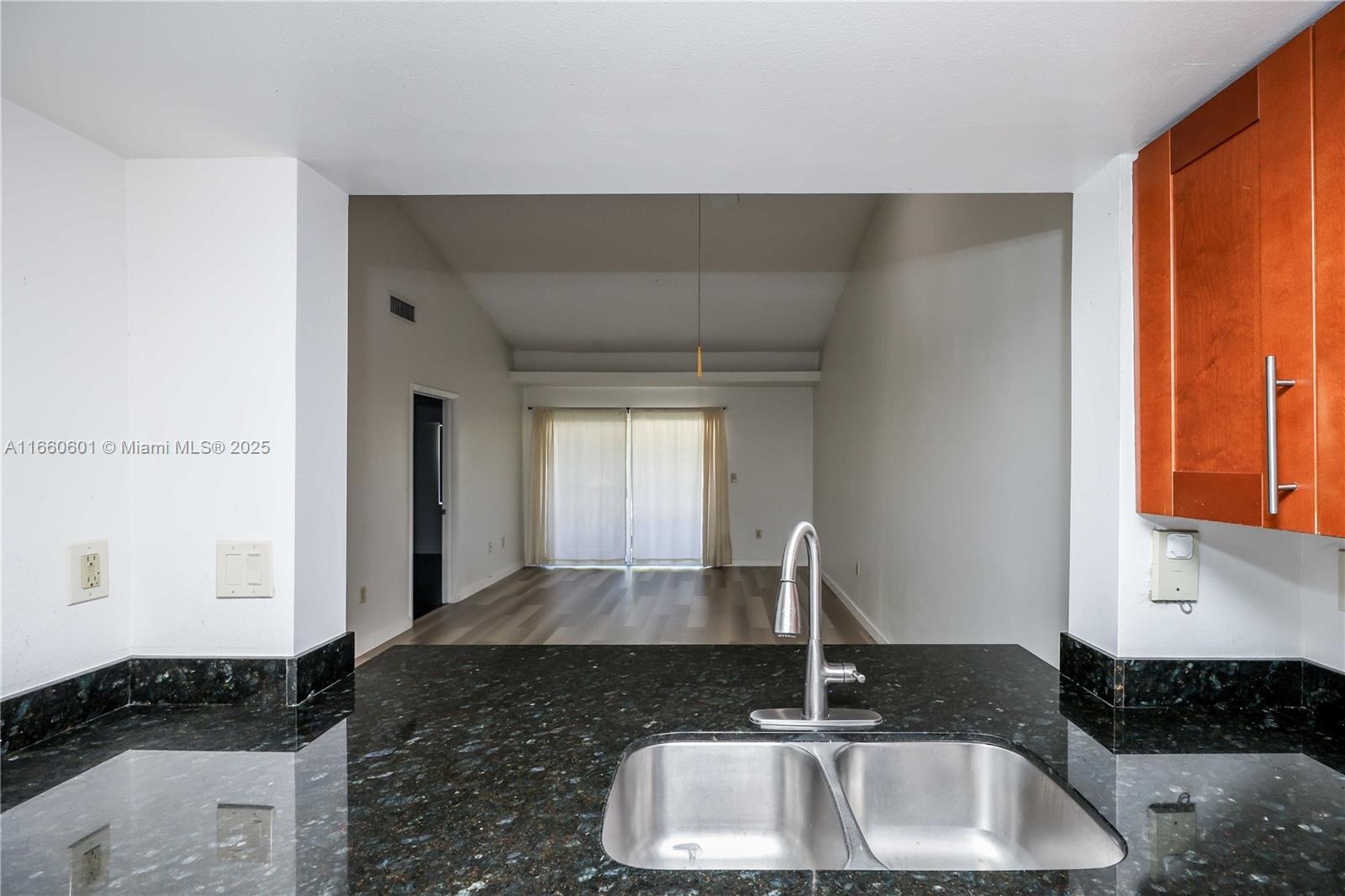 FAIRWAY GREENS CONDO HOME - Residential