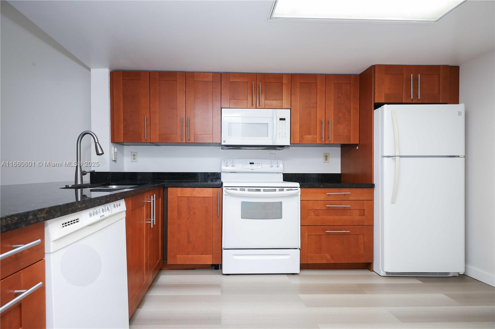 FAIRWAY GREENS CONDO HOME - Residential