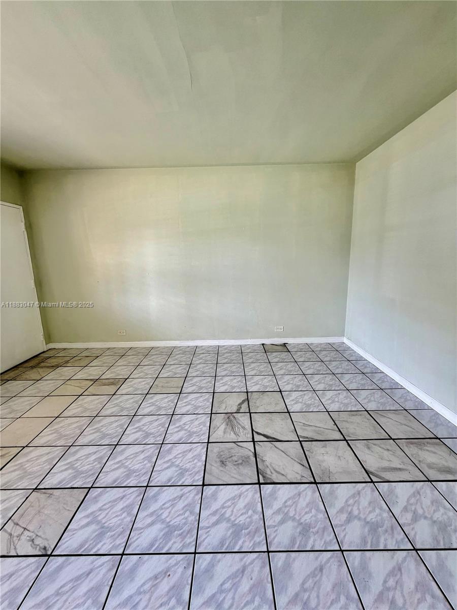 PRESTIGE APTS INC CO-OP - Residential Lease