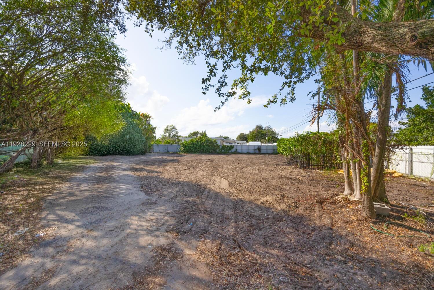 FLAGLER GARDENS - Land