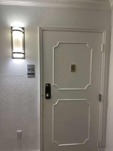 210 Sea View Dr 410 Key Biscayne FL 33149