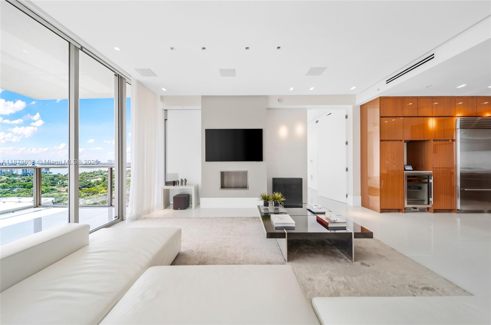 BAL HARBOUR NORTH SOUTH C - Residential Lease