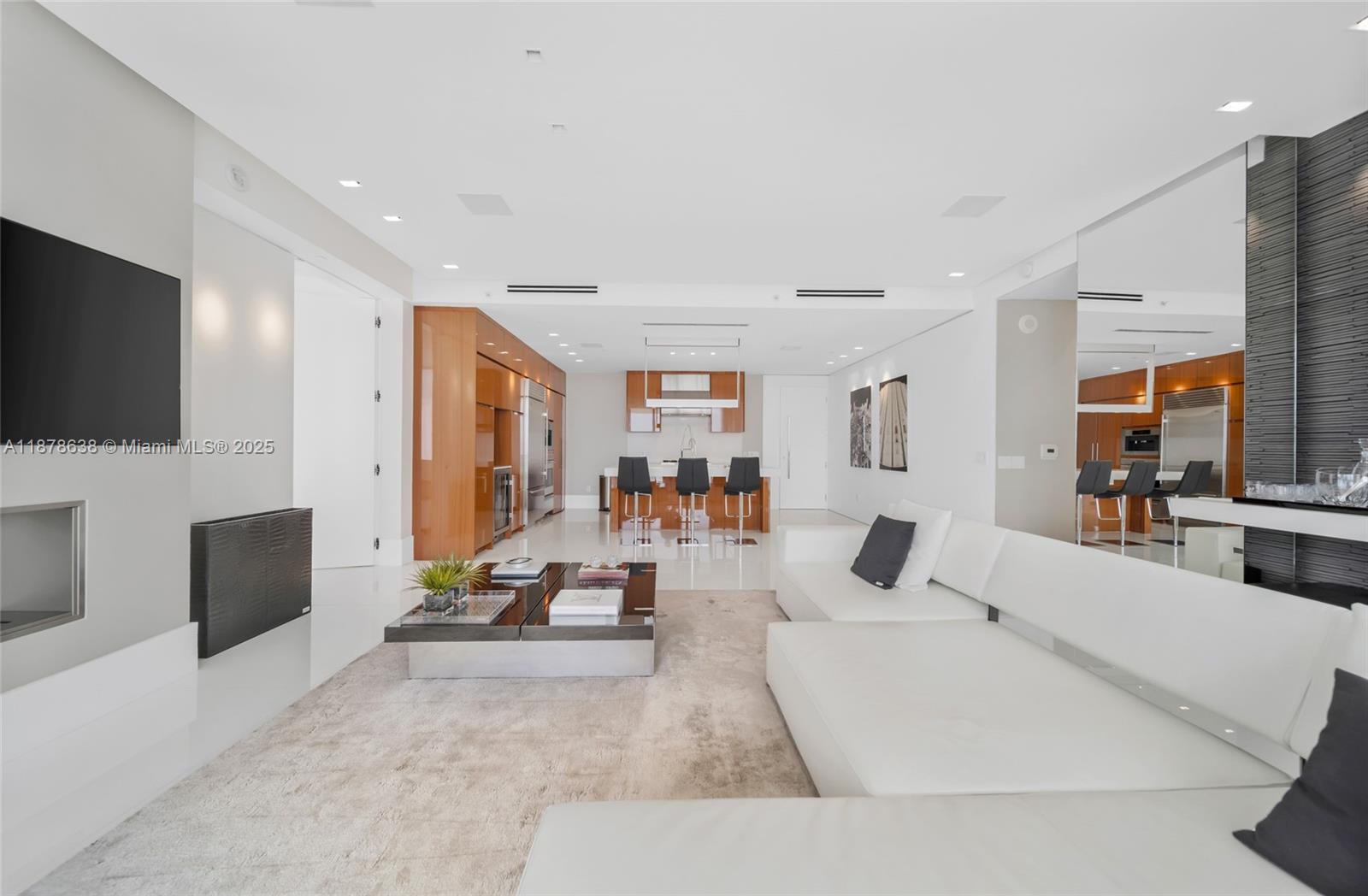 BAL HARBOUR NORTH SOUTH C - Residential Lease