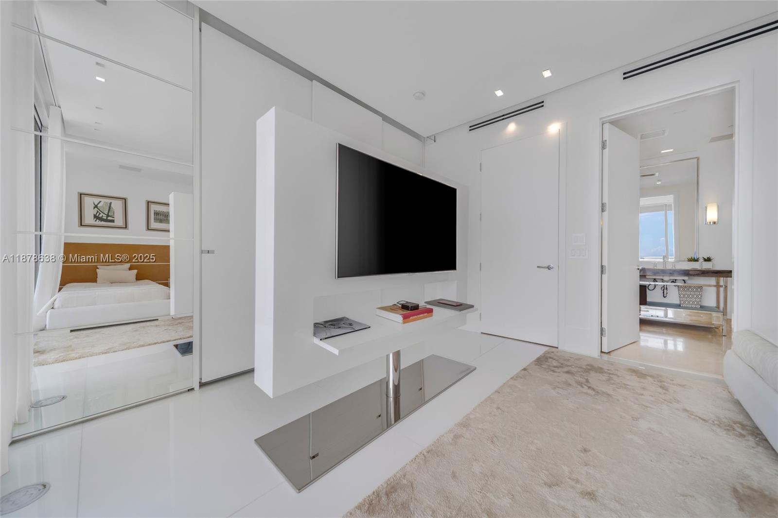 BAL HARBOUR NORTH SOUTH C - Residential Lease