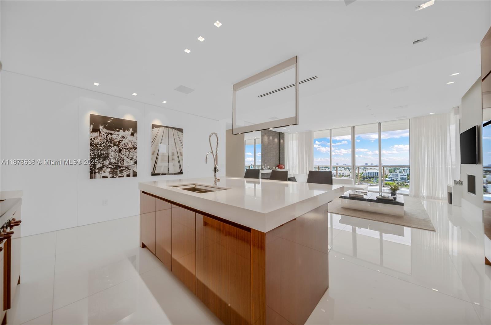 BAL HARBOUR NORTH SOUTH C - Residential Lease