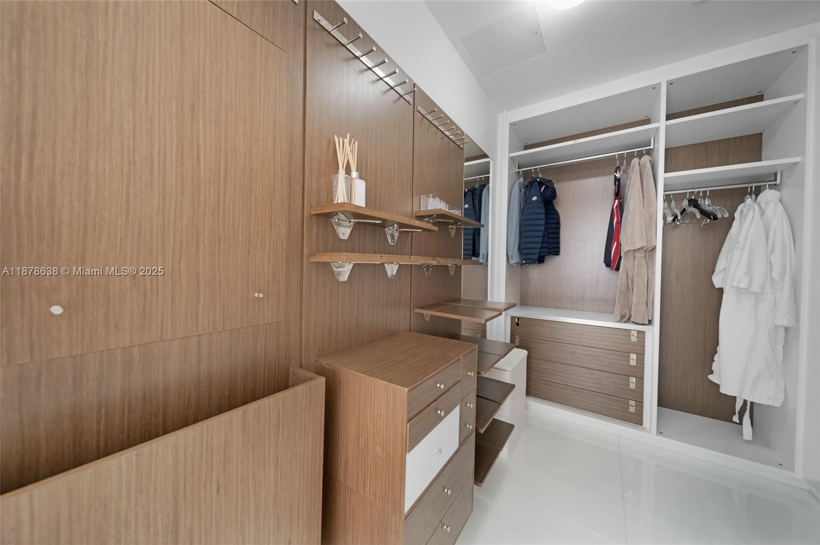 BAL HARBOUR NORTH SOUTH C - Residential Lease