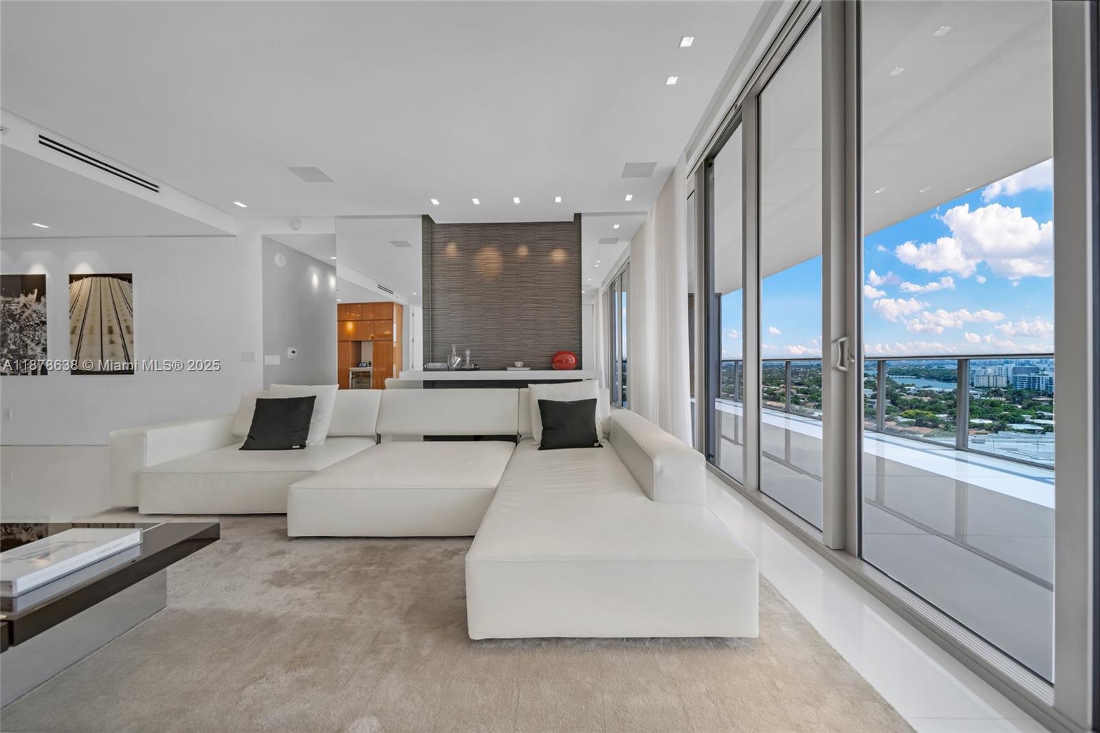 BAL HARBOUR NORTH SOUTH C - Residential Lease