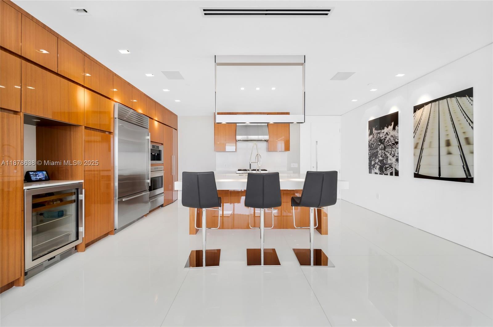 BAL HARBOUR NORTH SOUTH C - Residential Lease