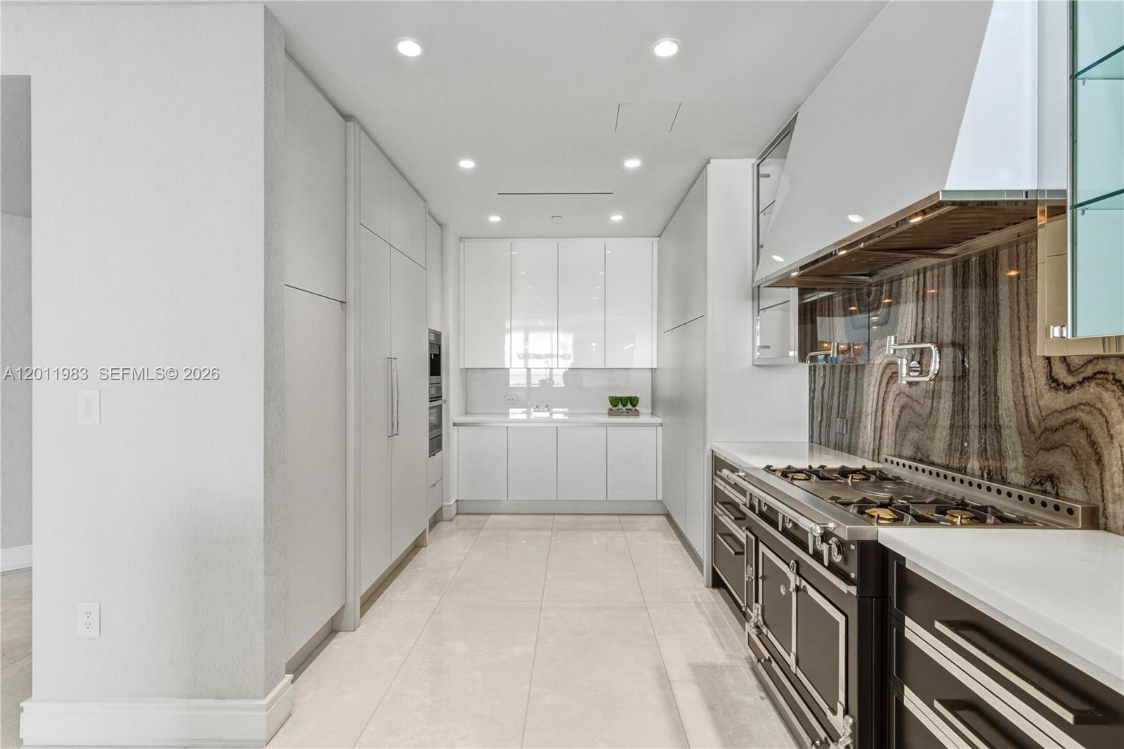 NORTH BISCAYNE BEACH AMEN - Residential