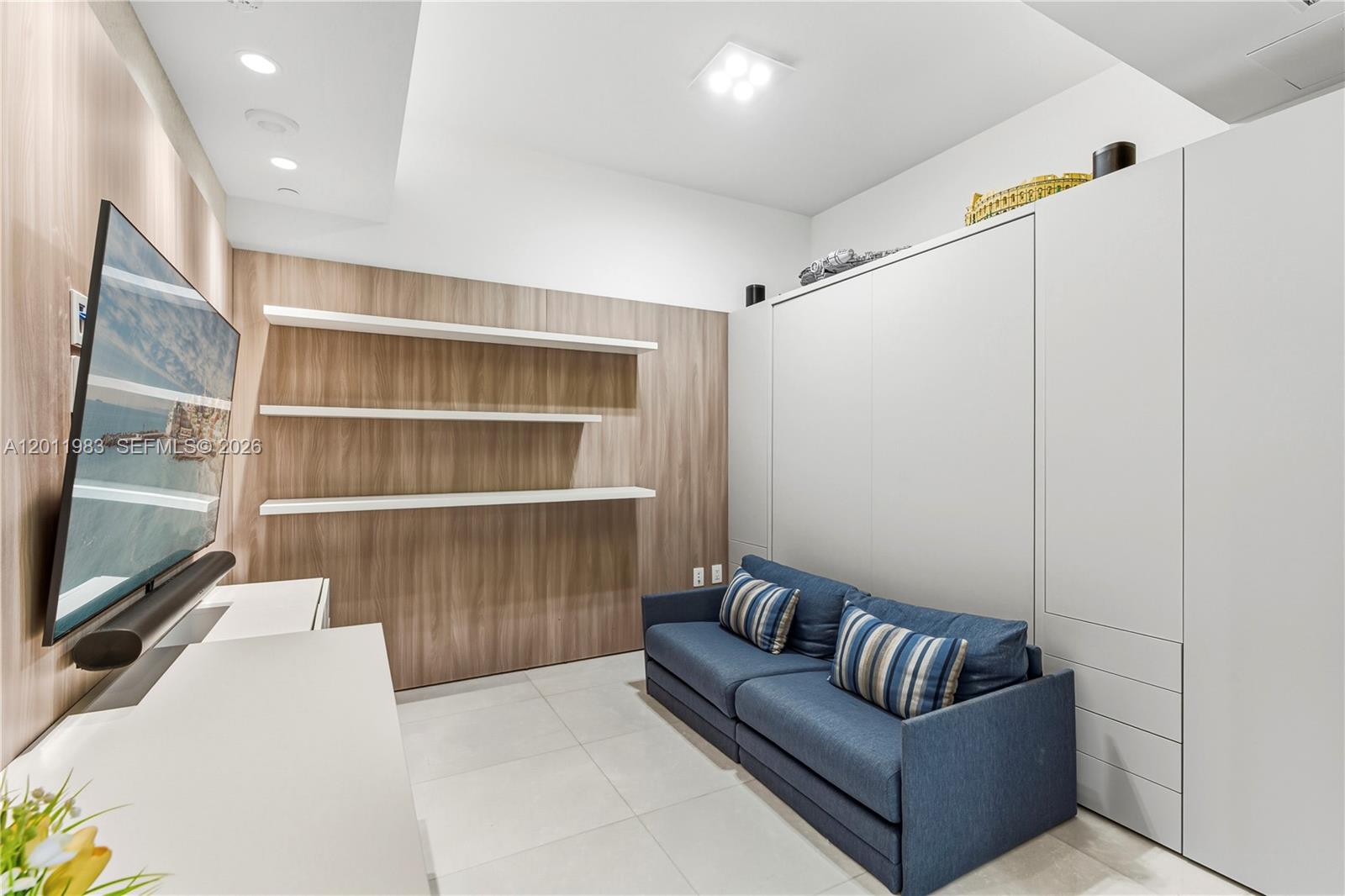 NORTH BISCAYNE BEACH AMEN - Residential