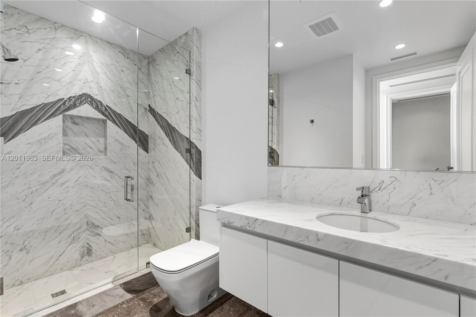 NORTH BISCAYNE BEACH AMEN - Residential
