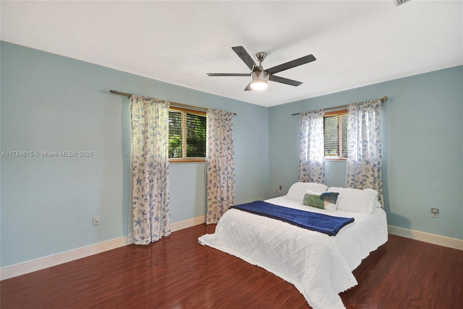 HALLMARK HGTS ESTS 7TH AD - Residential