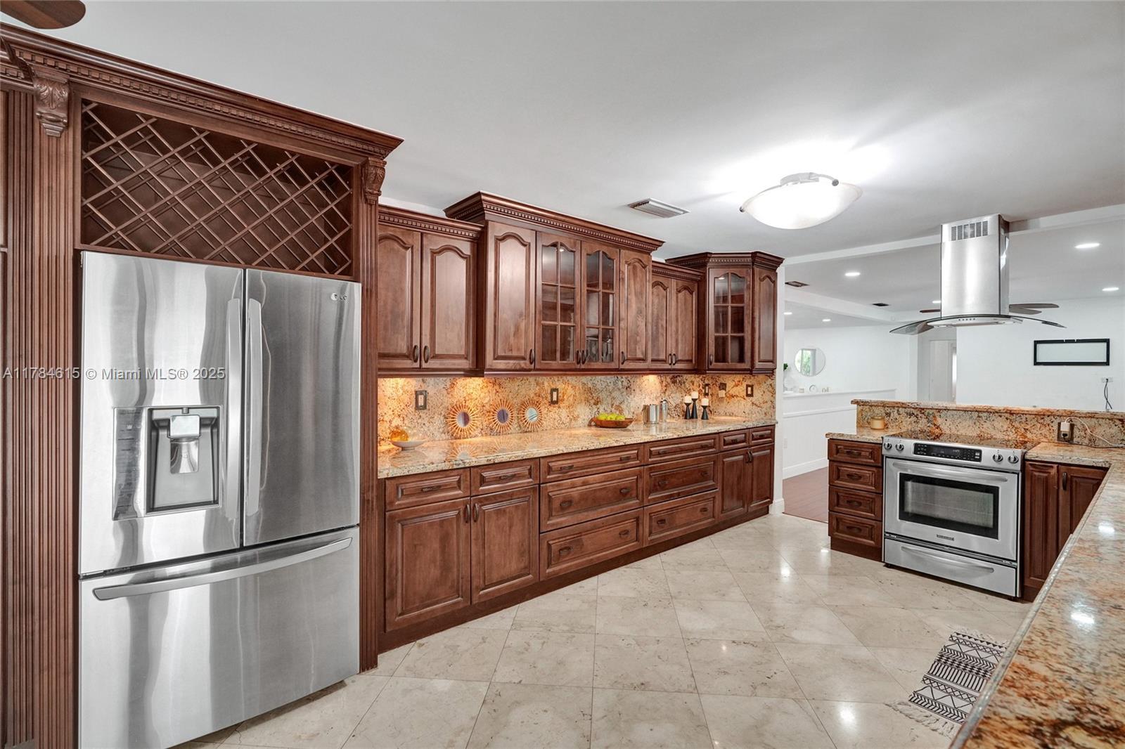 HALLMARK HGTS ESTS 7TH AD - Residential