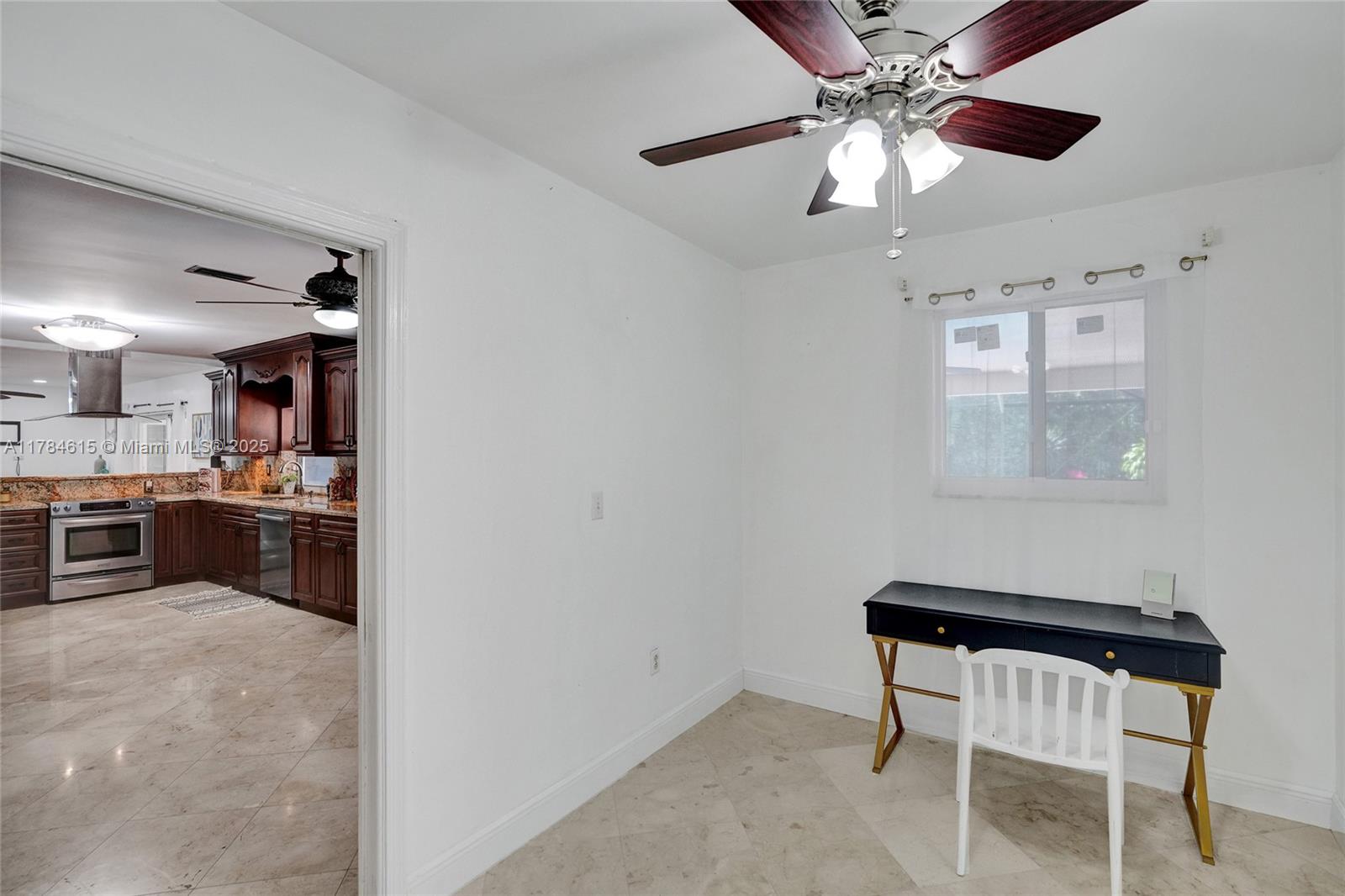 HALLMARK HGTS ESTS 7TH AD - Residential