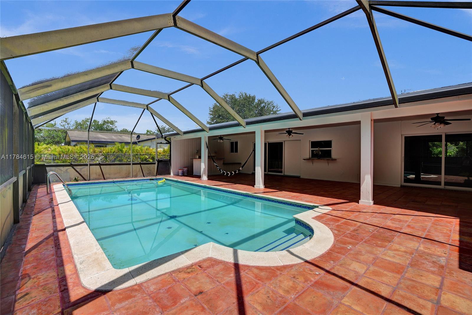 HALLMARK HGTS ESTS 7TH AD - Residential