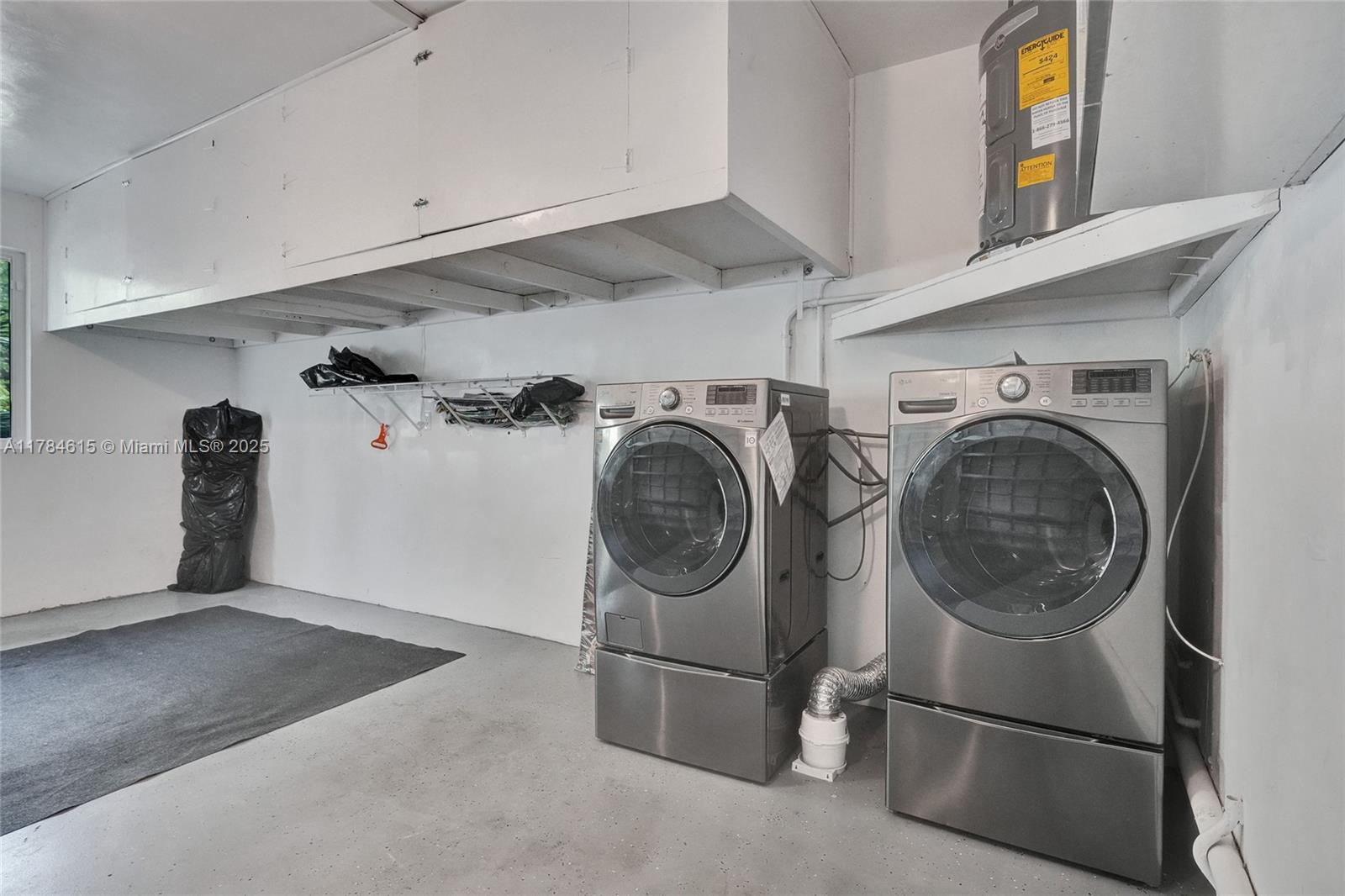 HALLMARK HGTS ESTS 7TH AD - Residential