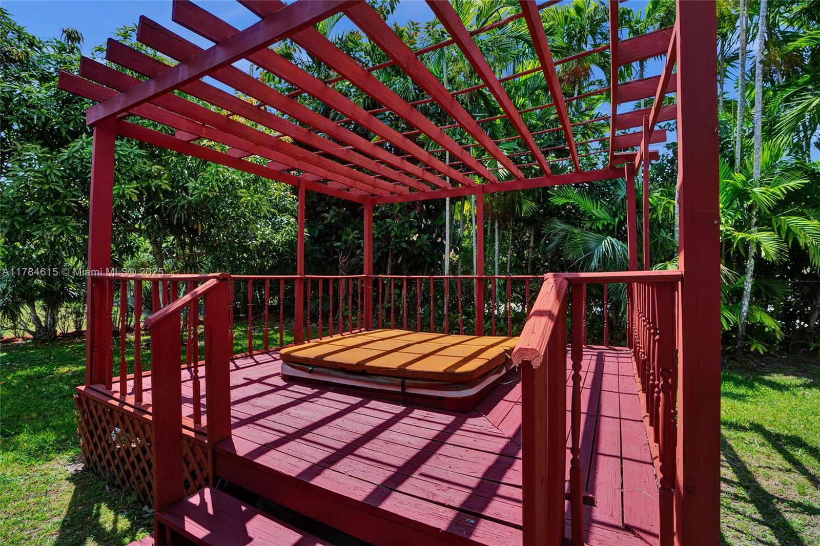 HALLMARK HGTS ESTS 7TH AD - Residential