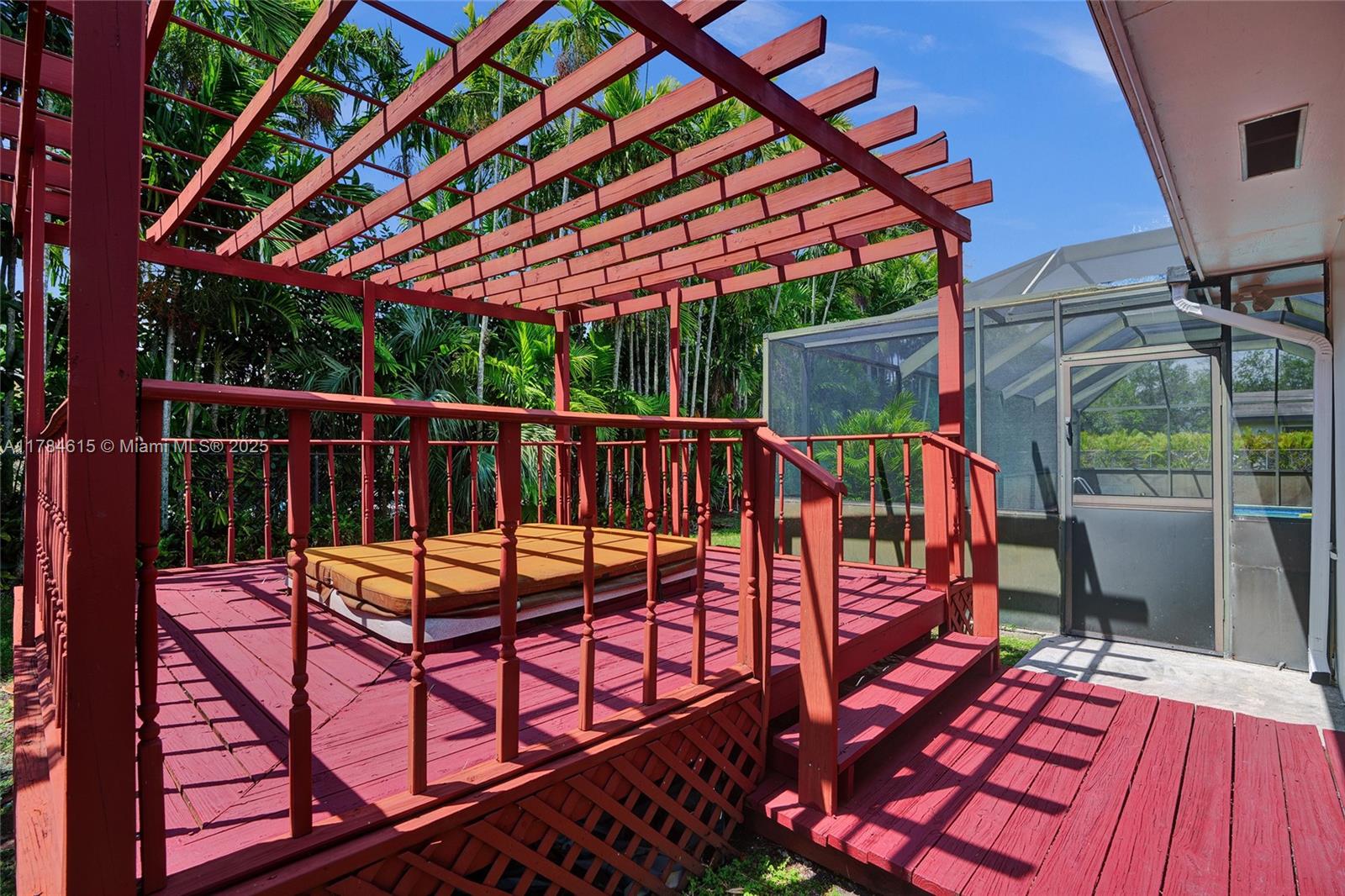 HALLMARK HGTS ESTS 7TH AD - Residential