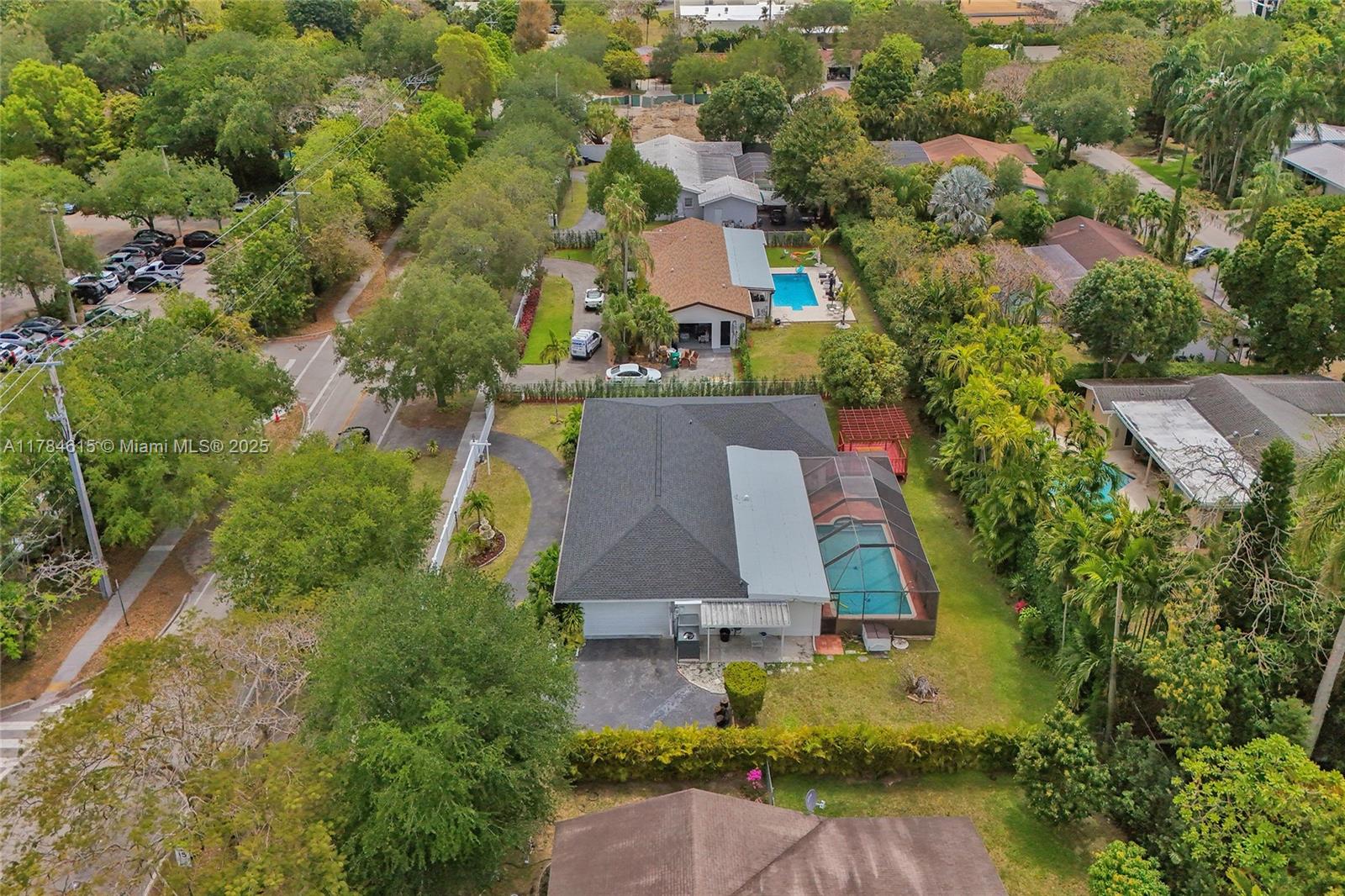 HALLMARK HGTS ESTS 7TH AD - Residential