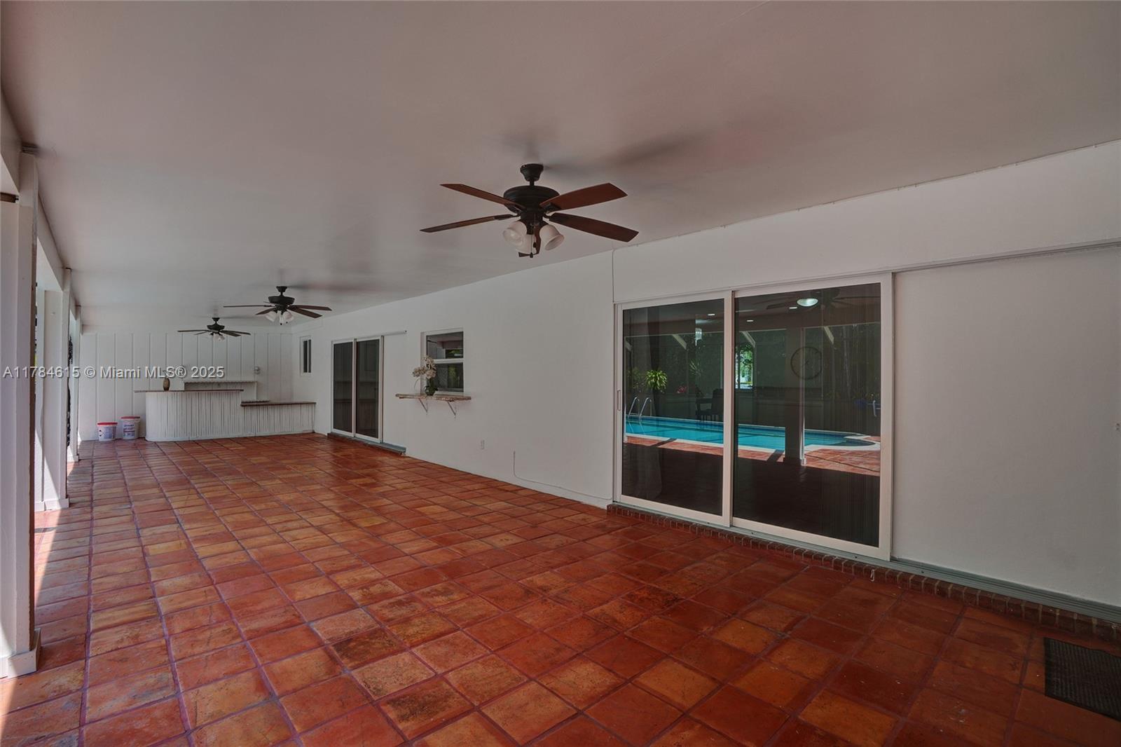 HALLMARK HGTS ESTS 7TH AD - Residential