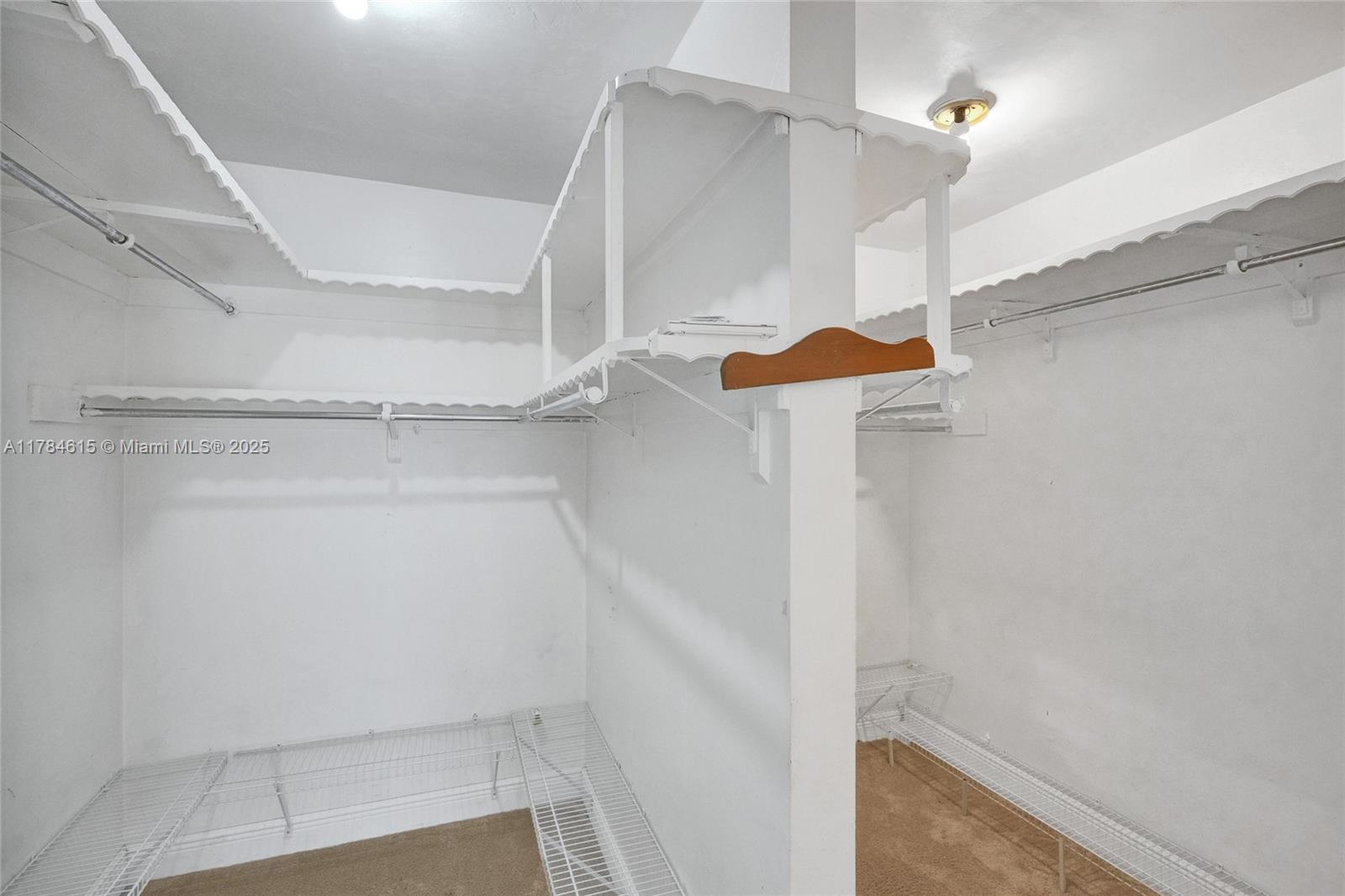 HALLMARK HGTS ESTS 7TH AD - Residential