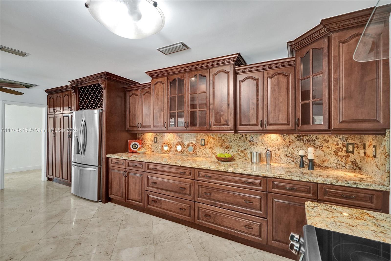 HALLMARK HGTS ESTS 7TH AD - Residential