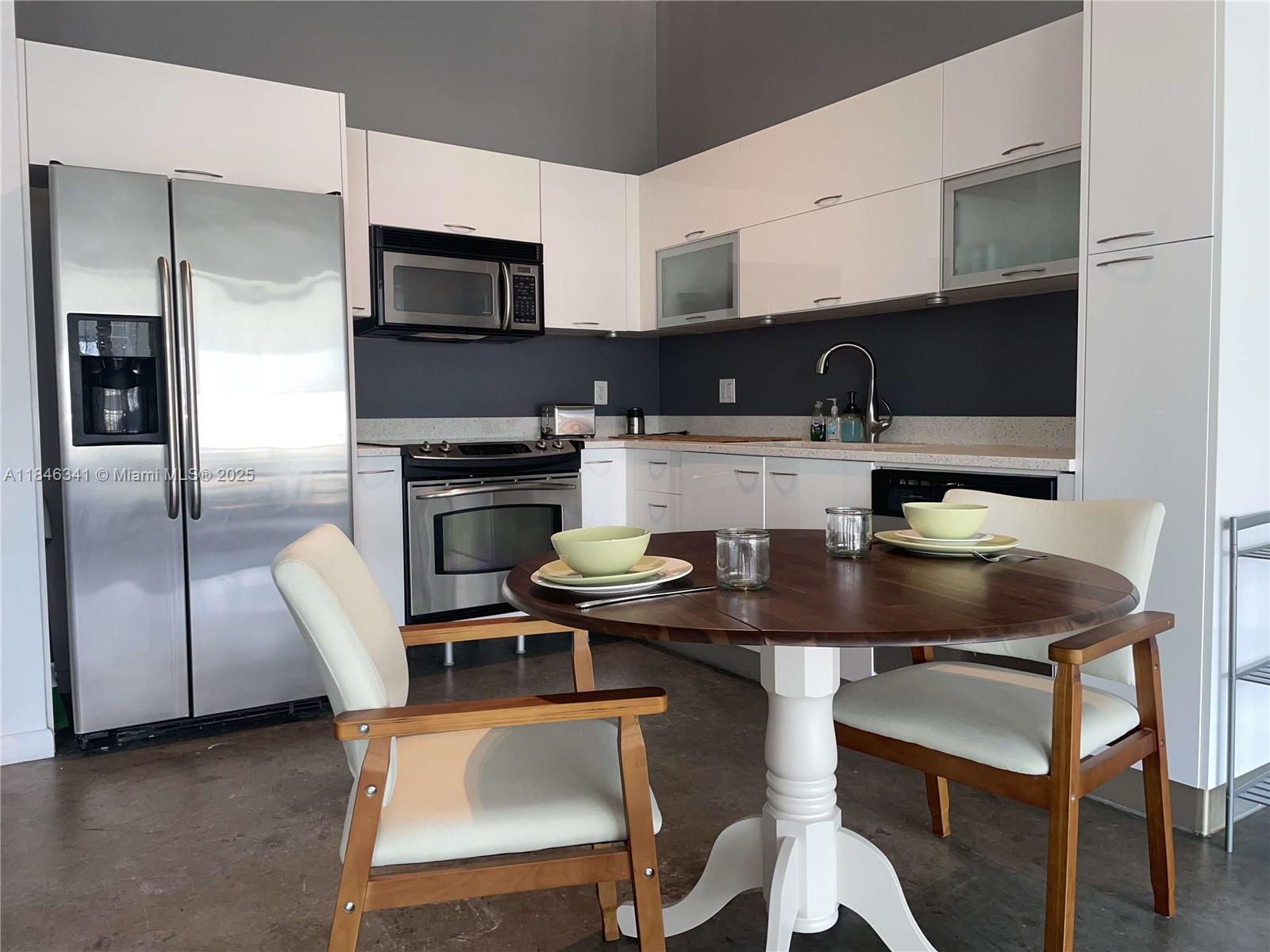 133 NE 2nd Ave 817