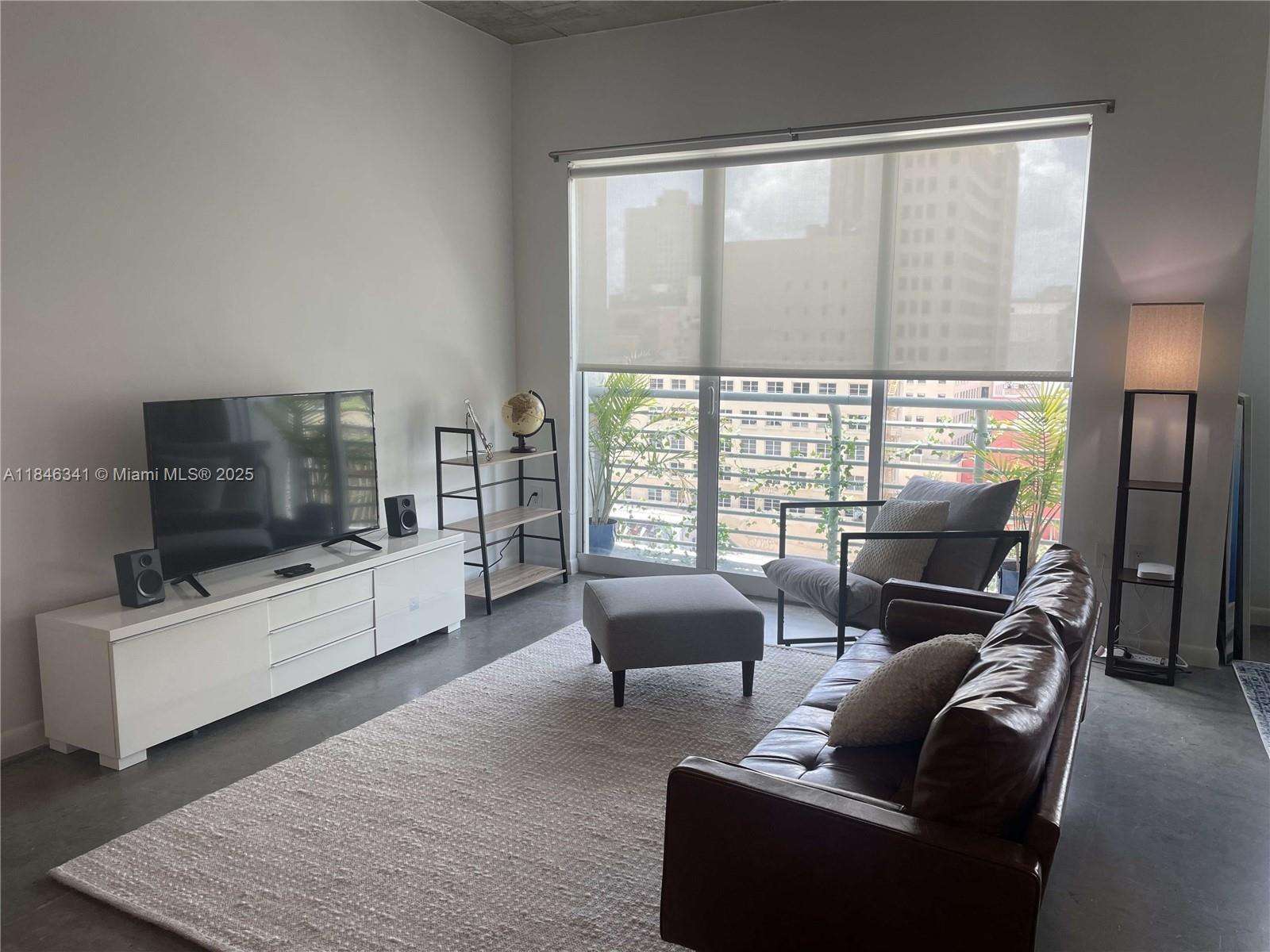 133 NE 2nd Ave 817