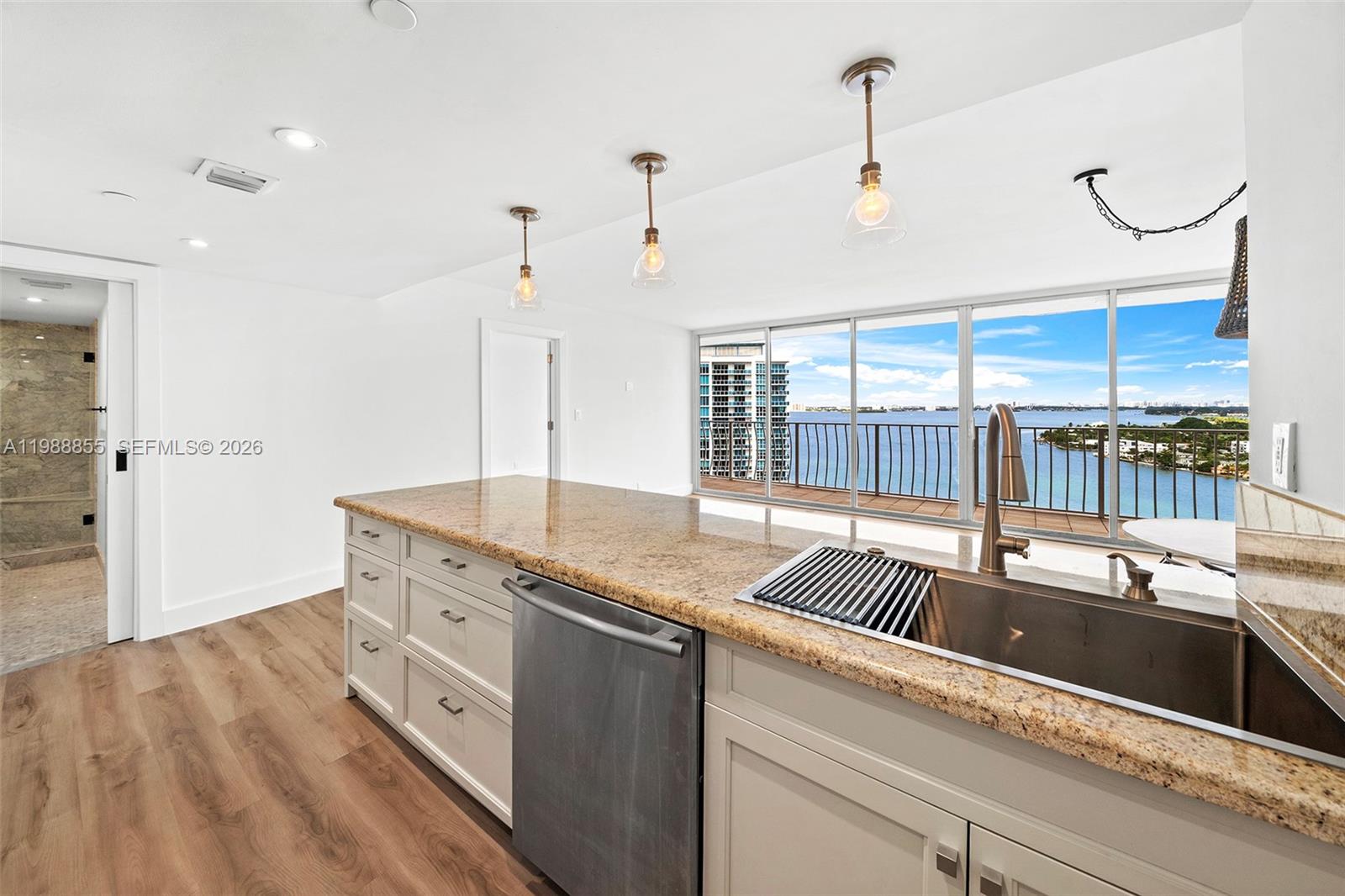 THE GRANDVIEW PALACE COND - Residential Lease