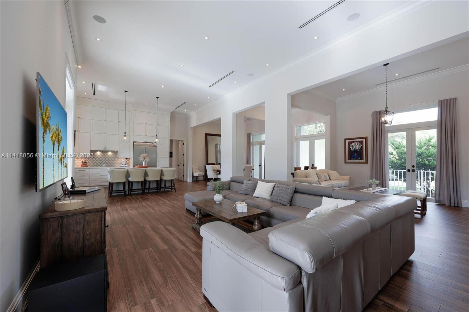 SUNILAND MANOR - Residential