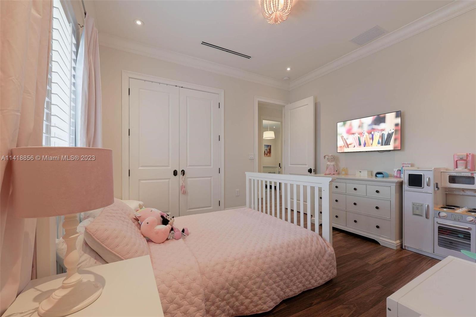 SUNILAND MANOR - Residential