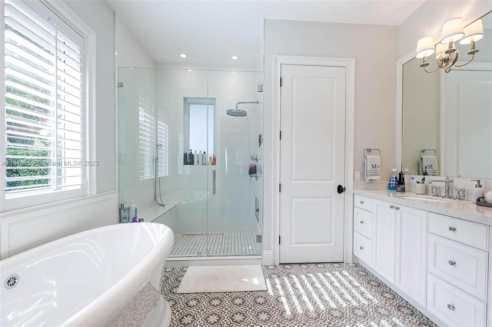 SUNILAND MANOR - Residential