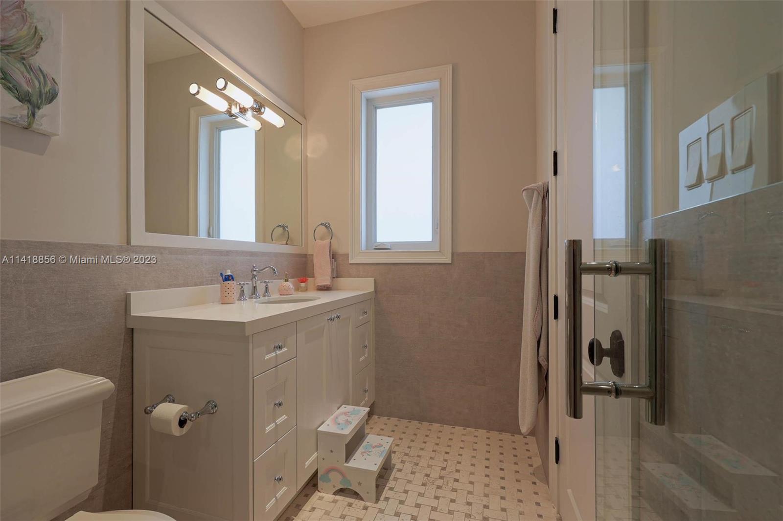 SUNILAND MANOR - Residential