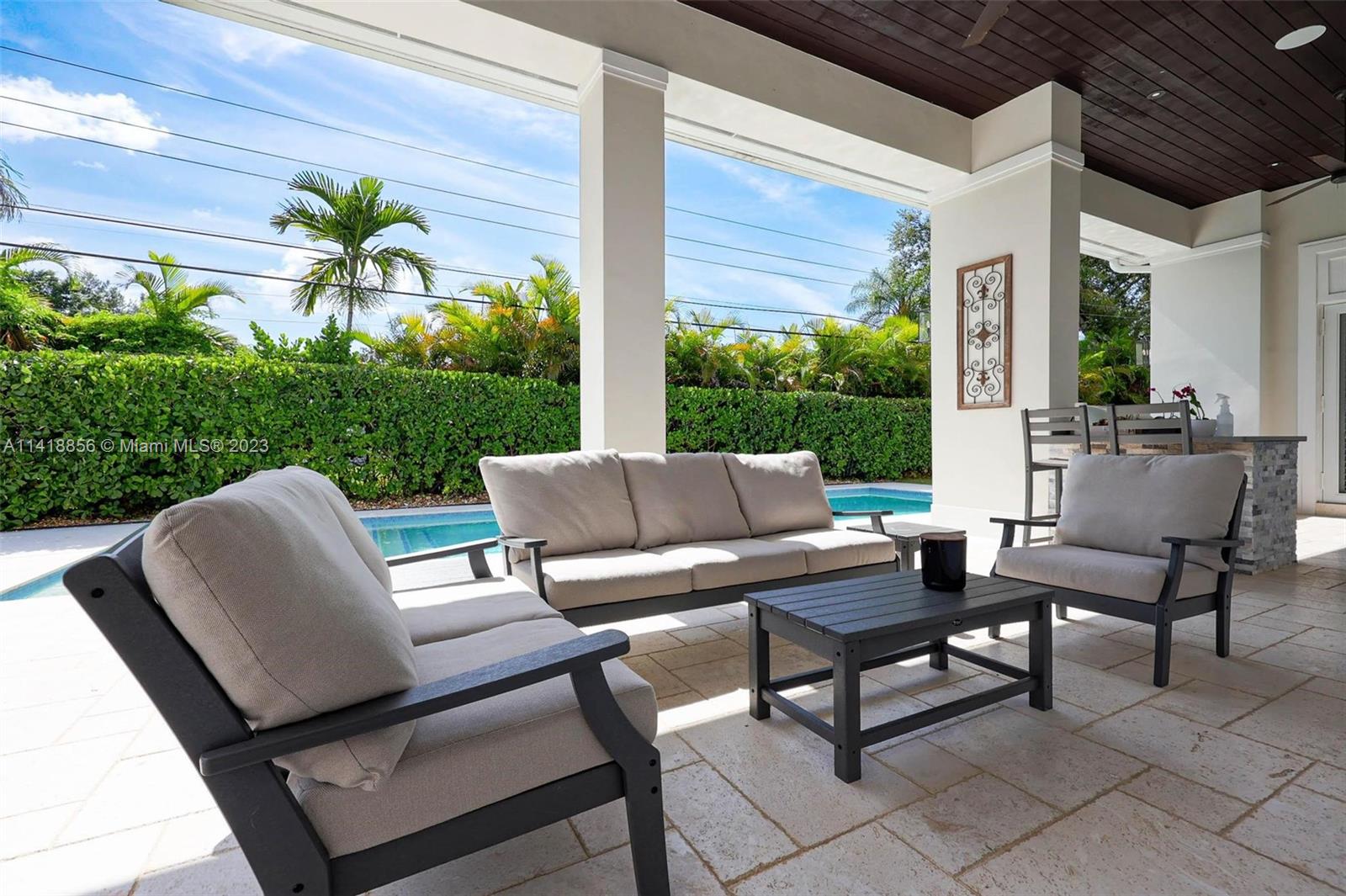 SUNILAND MANOR - Residential