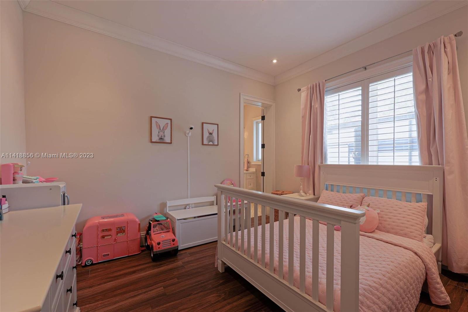 SUNILAND MANOR - Residential