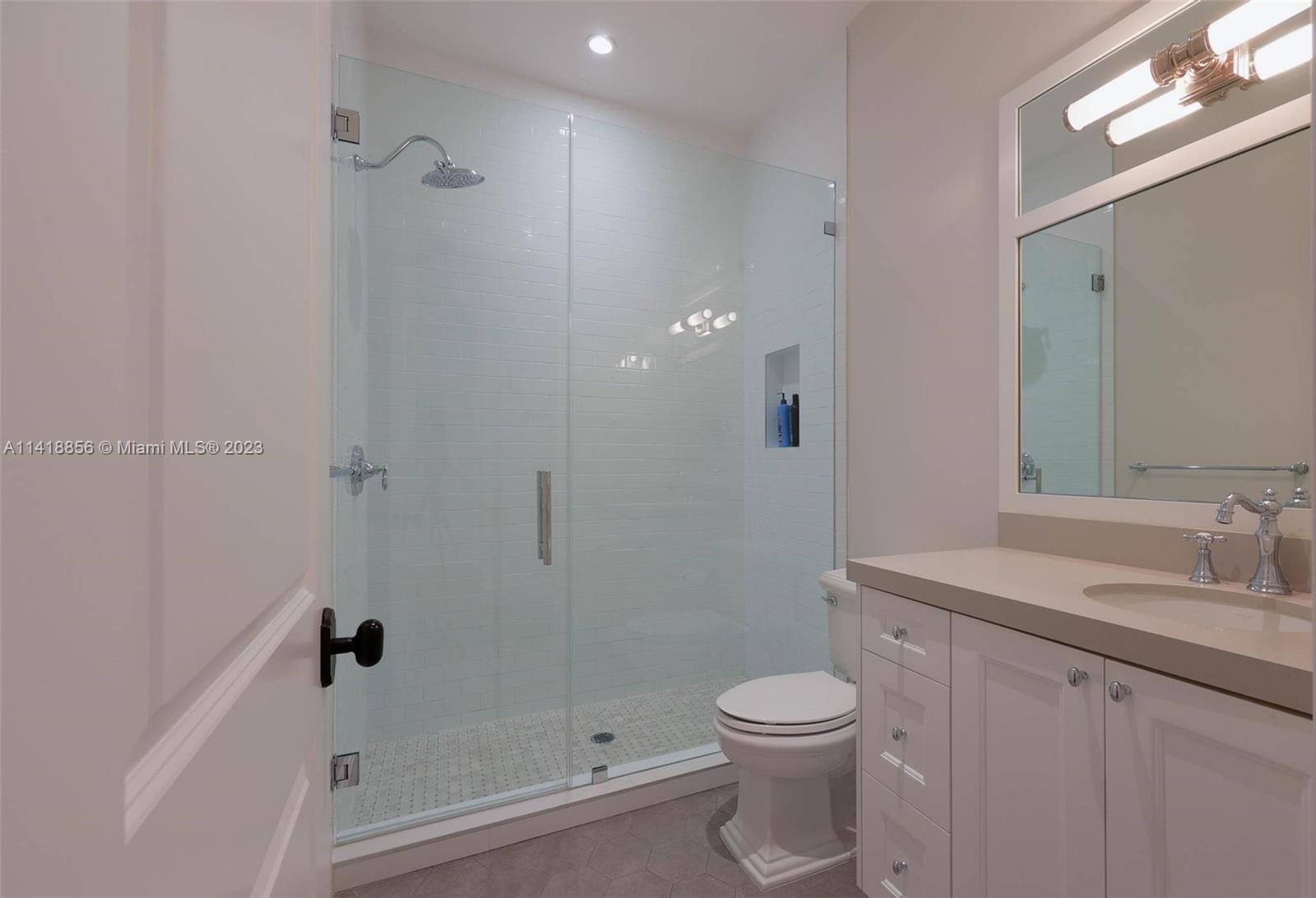 SUNILAND MANOR - Residential