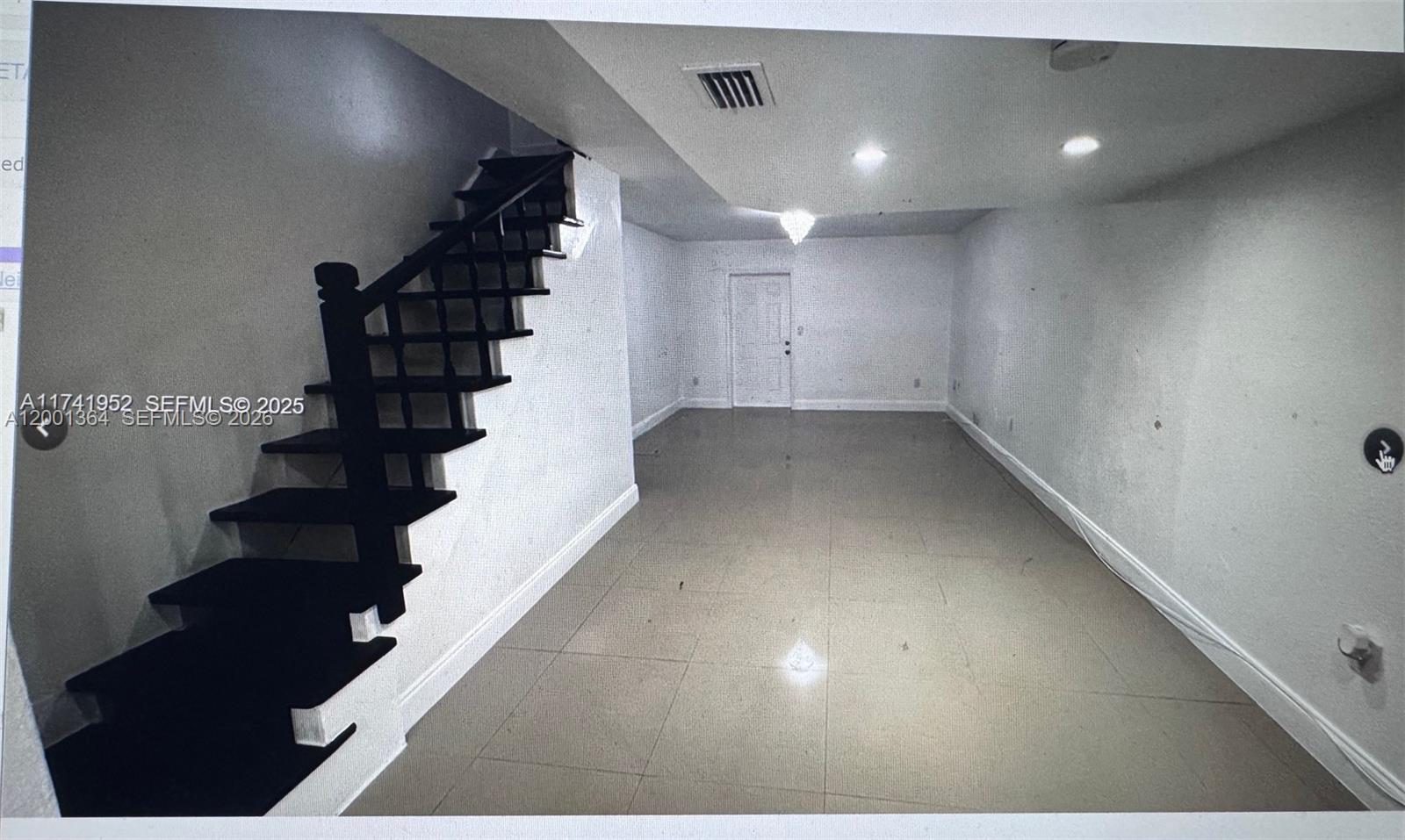 MANGO HILL CONDO NO 2 - Residential Lease