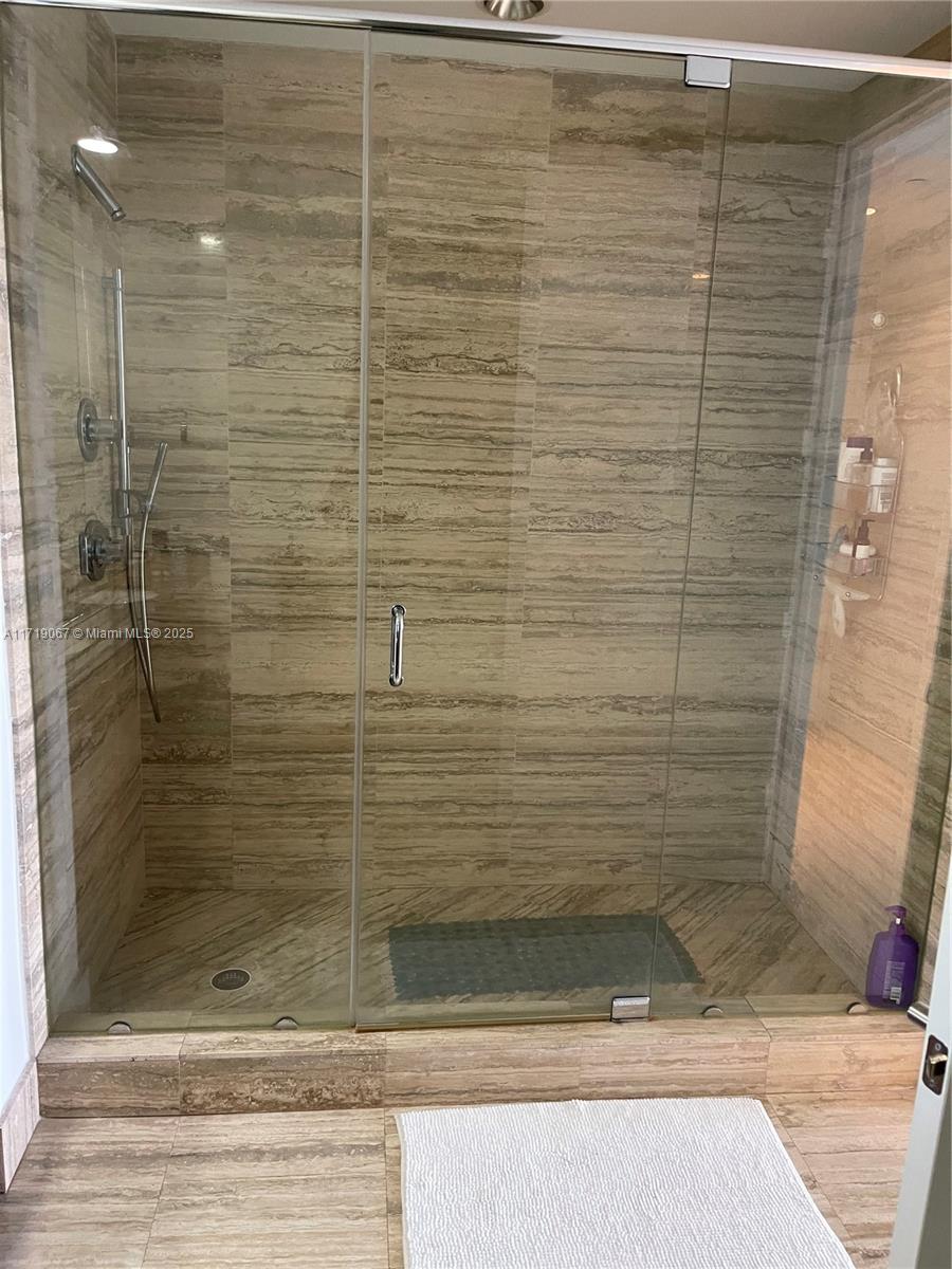 TDR TOWER I CONDO - Residential