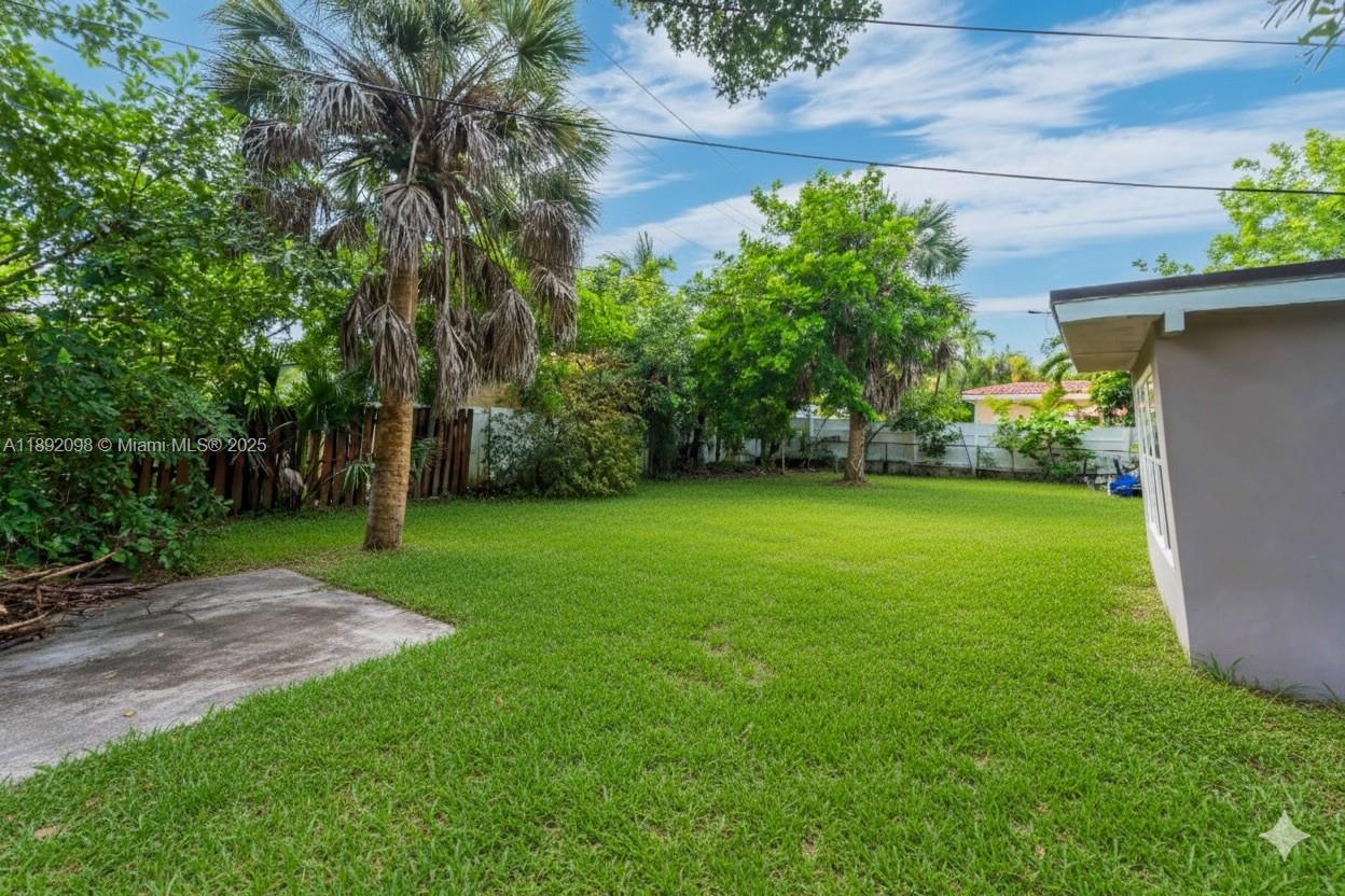 LLOYD ESTATES - Residential