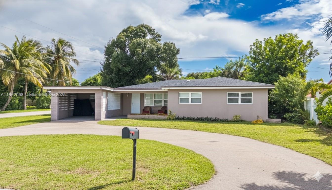 LLOYD ESTATES - Residential