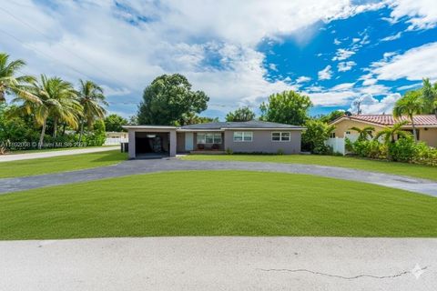 Photo of 312 NW 35th St, Oakland Park, FL 33309 (MLS # A11892098) Photo of 312 NW 35th St, Oakland Park, FL 33309 (MLS # A11892098)