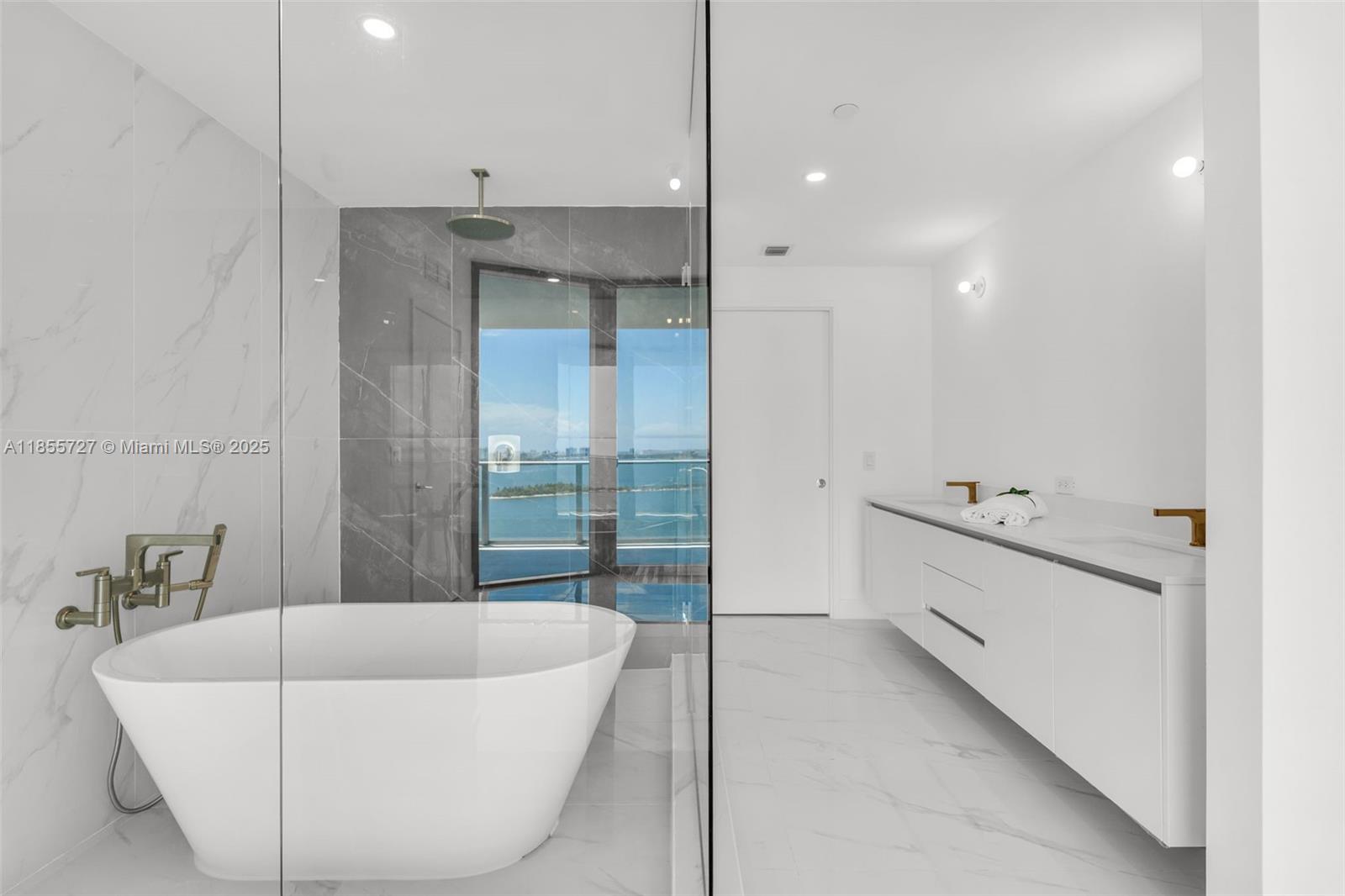 Aria Reserve South Tower - Residential