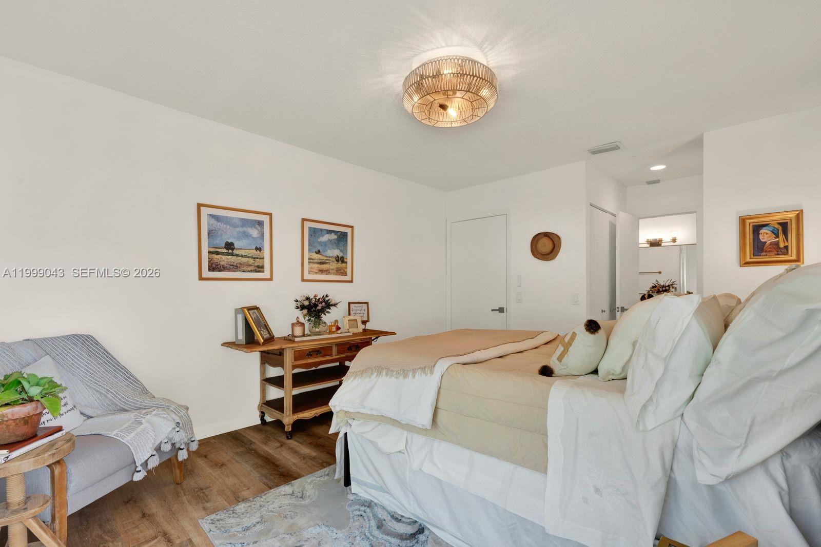 MAHOGANY KEY CONDO #3 - Residential