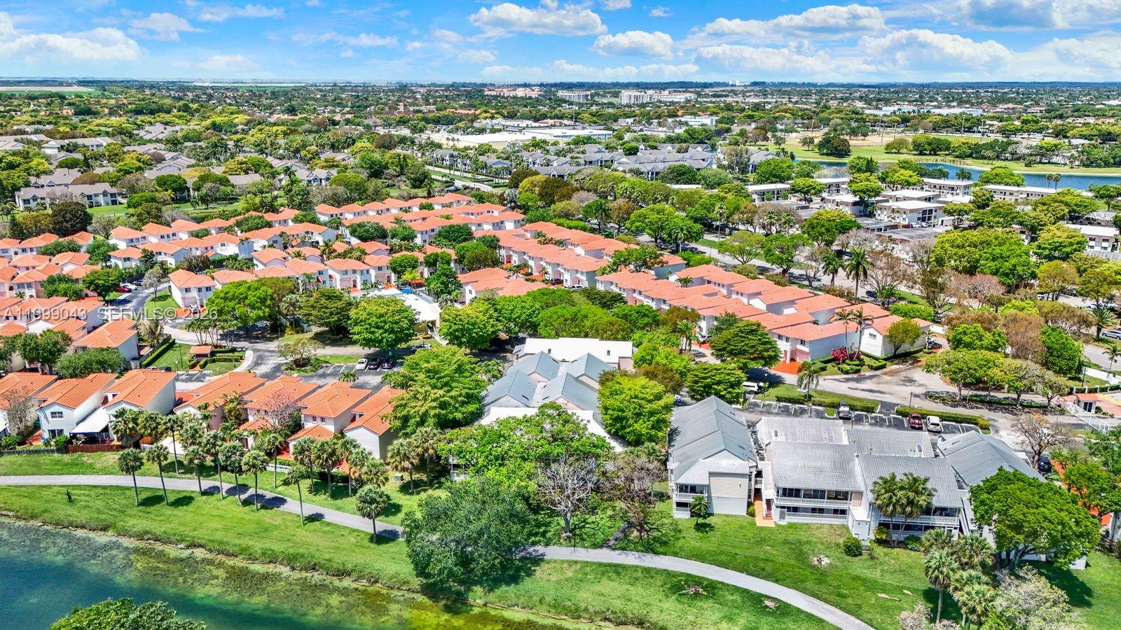 MAHOGANY KEY CONDO #3 - Residential