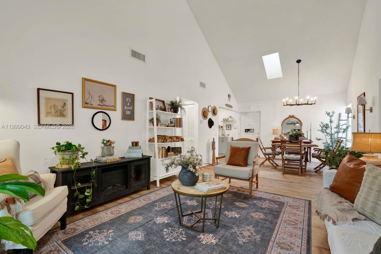 MAHOGANY KEY CONDO #3 - Residential