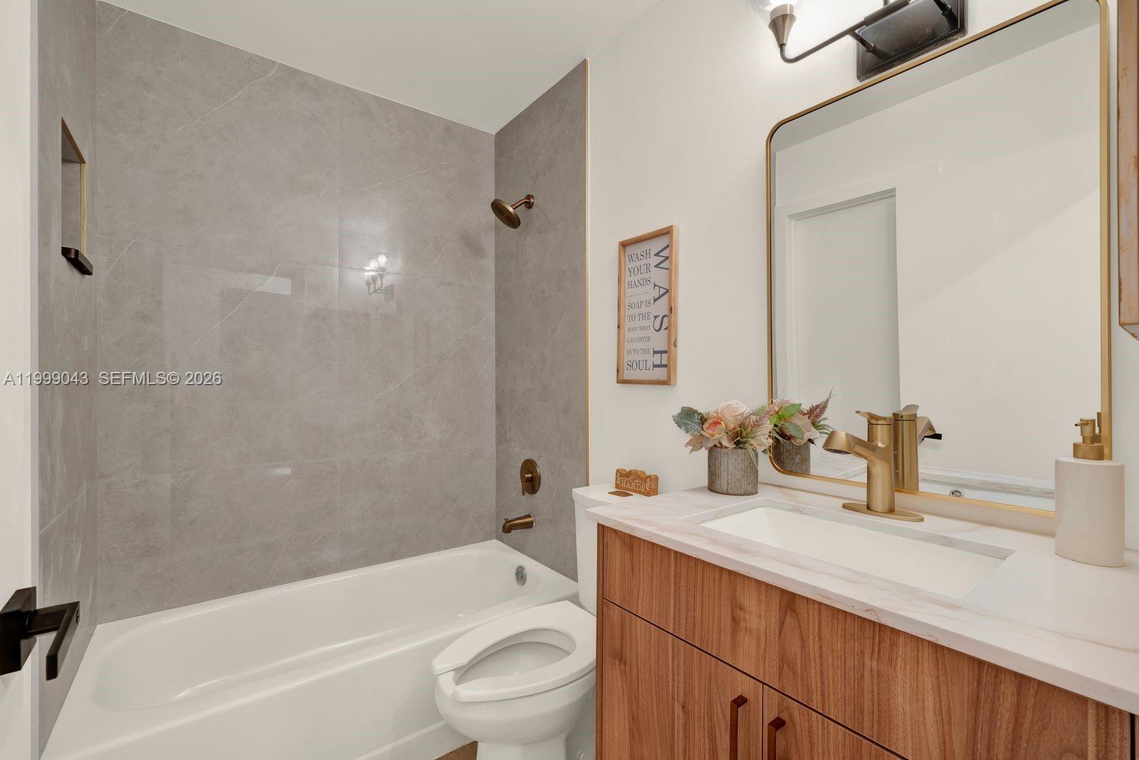 MAHOGANY KEY CONDO #3 - Residential