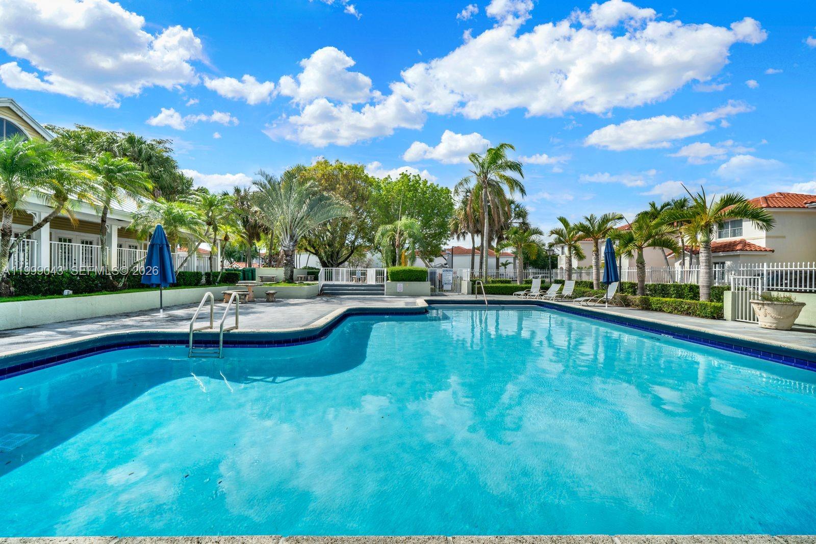 MAHOGANY KEY CONDO #3 - Residential