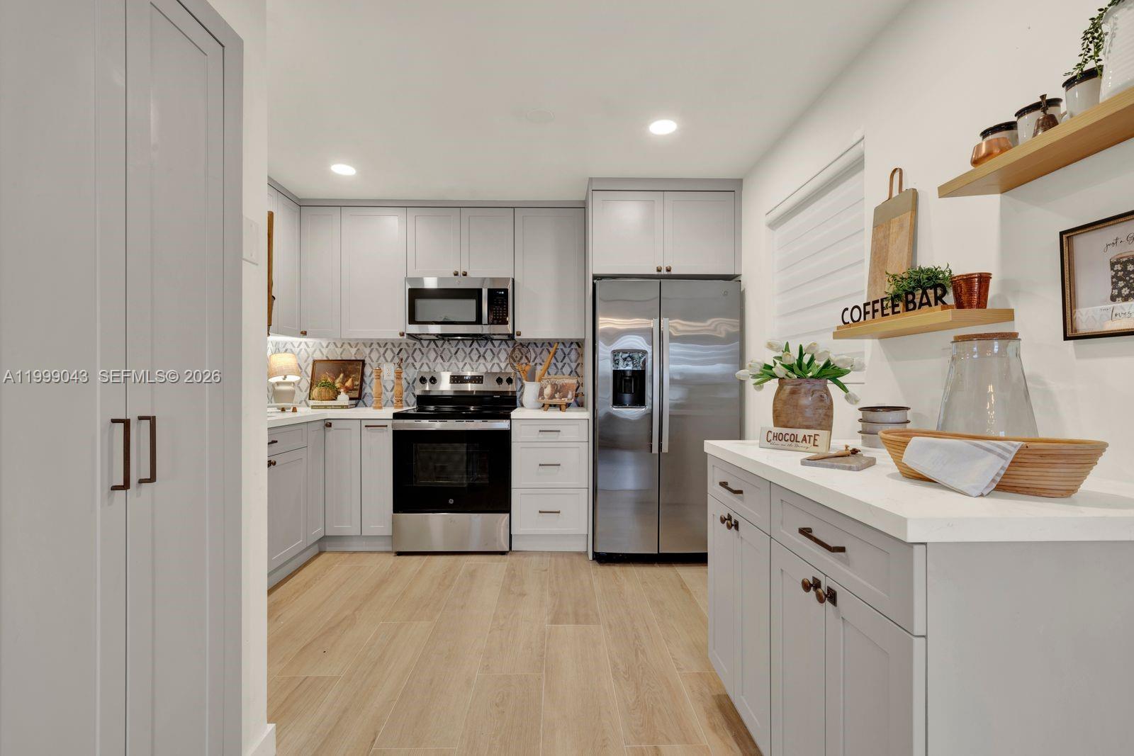 MAHOGANY KEY CONDO #3 - Residential