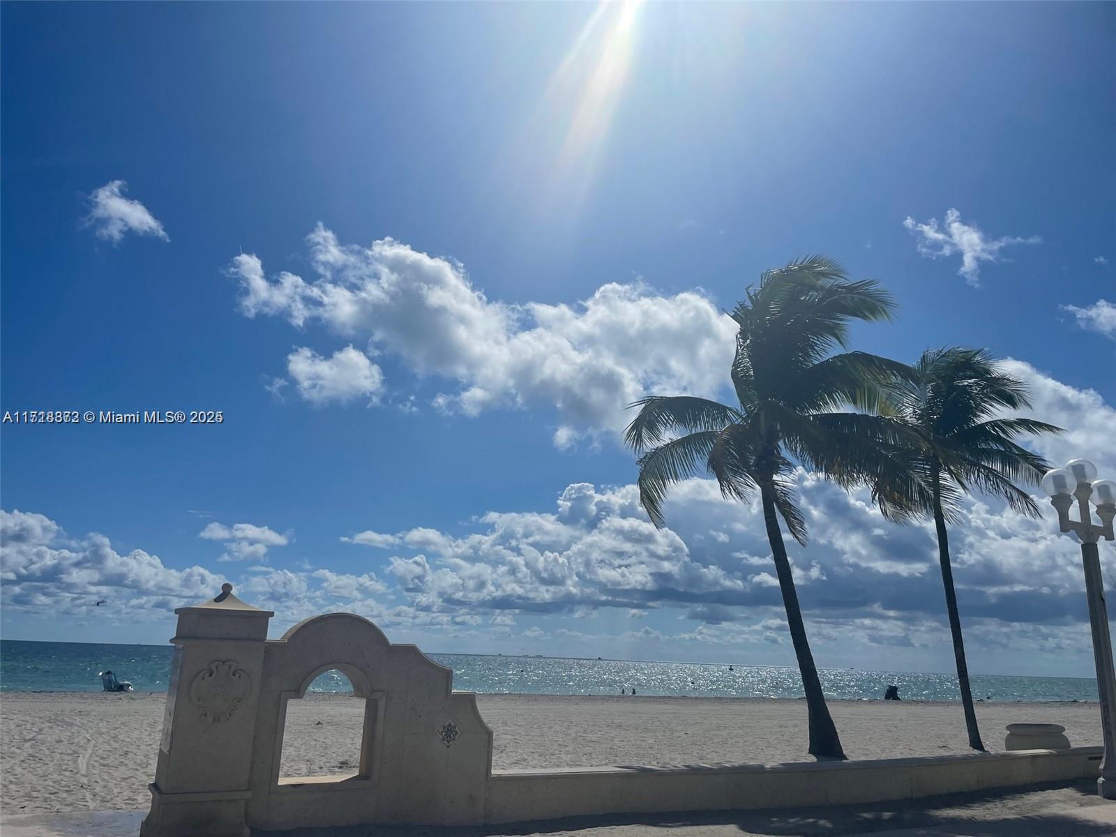 Property for Sale at Address Not Disclosed, Hollywood, Broward County, Florida - Bedrooms: 1 
Bathrooms: 1  - $310,000