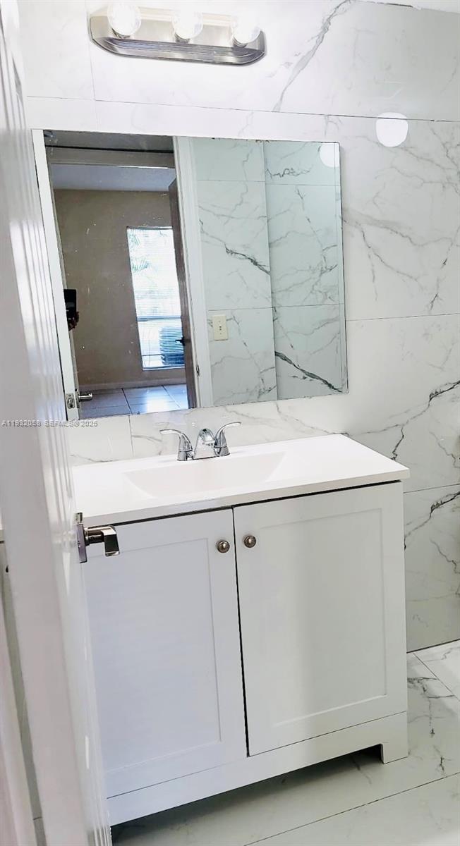 CROSS CREEK CONDO - Residential Lease